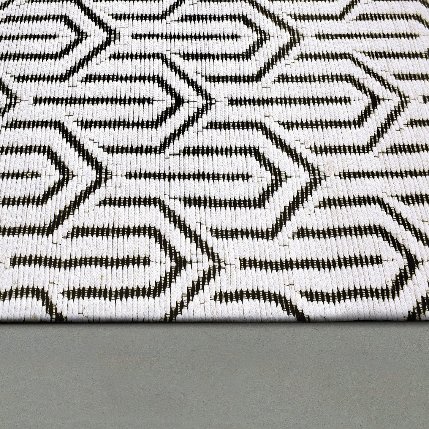 Soul Ivory/Charcoal Rug